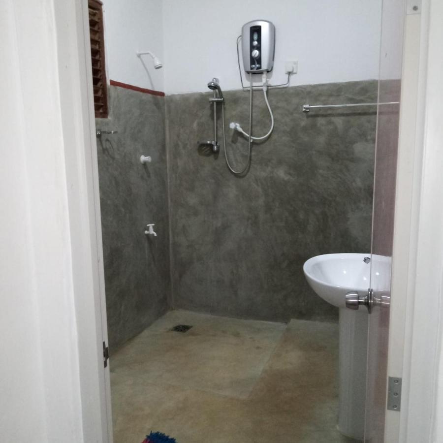Thilina Homestay Сигирия Екстериор снимка